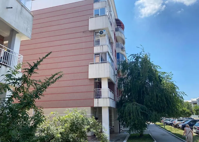 Hill Apartment