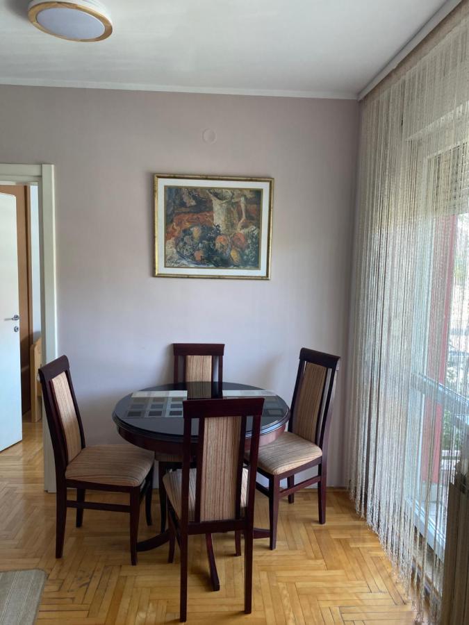 Hill Apartment *