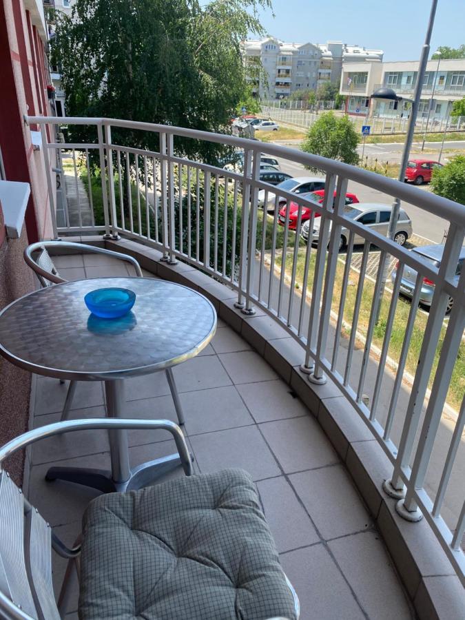 Hill Apartment